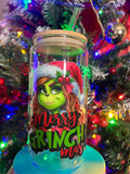 Vaso de cristal con tematica de navidad.